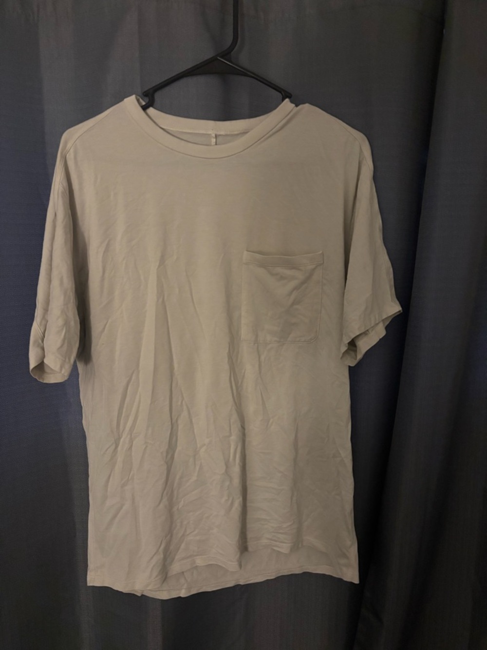 lululemon athletica Men's Pocket Tee in Light Gray